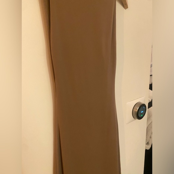 NEW ARITZIA CONTOUR DRESS - Picture 2 of 7